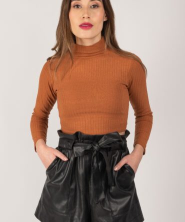 Polera acanalada cropped