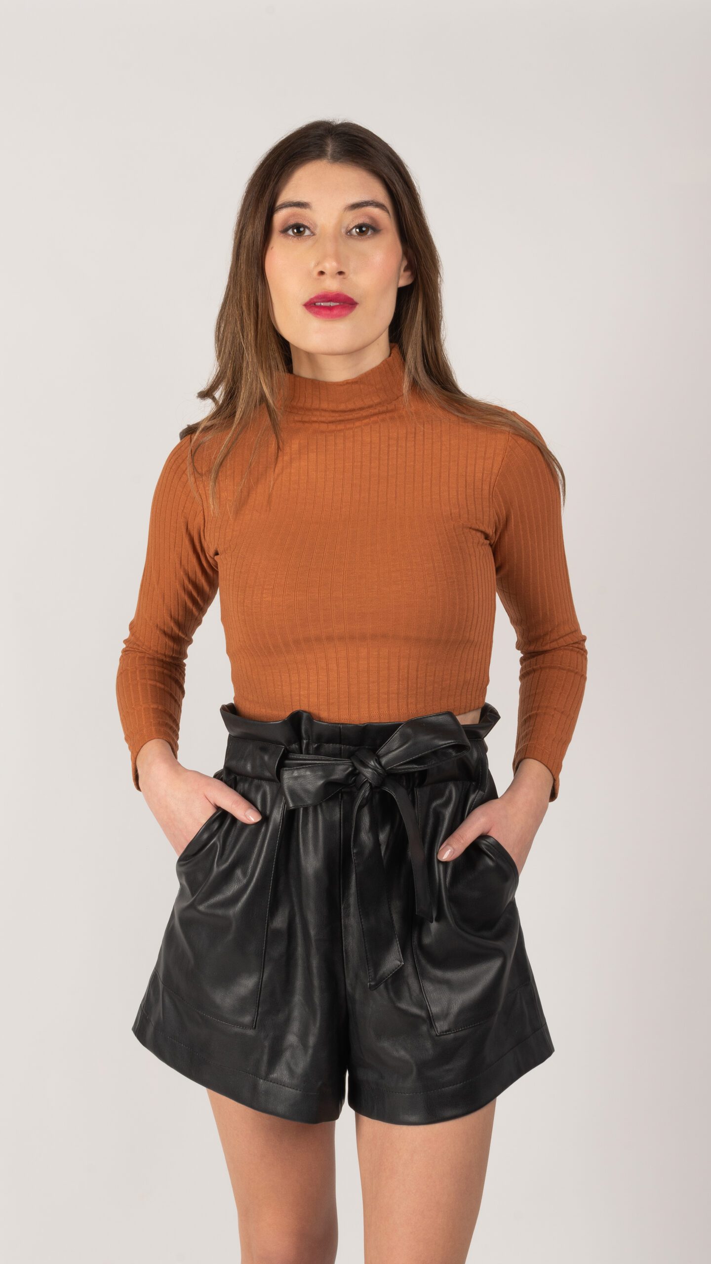 Polera acanalada cropped