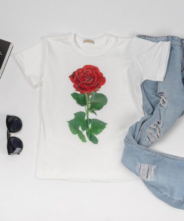 Polera Red Rose (con brillo) manga corta mujer